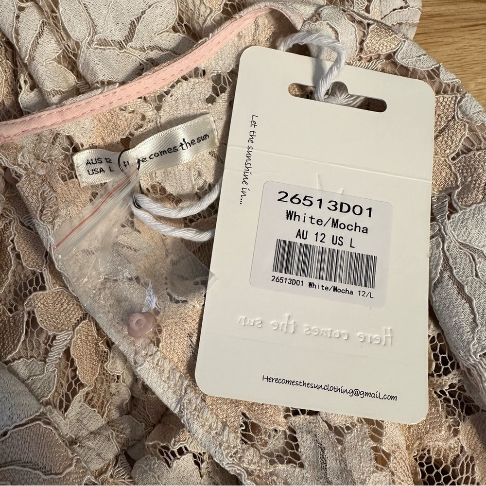 Here Comes the Sun Lace Mini Dress size AUS 12/US Large White Mocha Keyhole Back - Picture 13 of 16